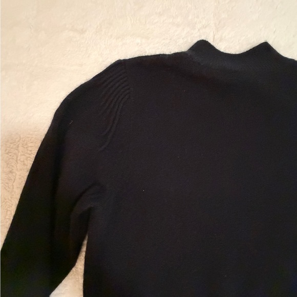 Aqua 100% Cashmere Black Sweater NWOT - Picture 3 of 4